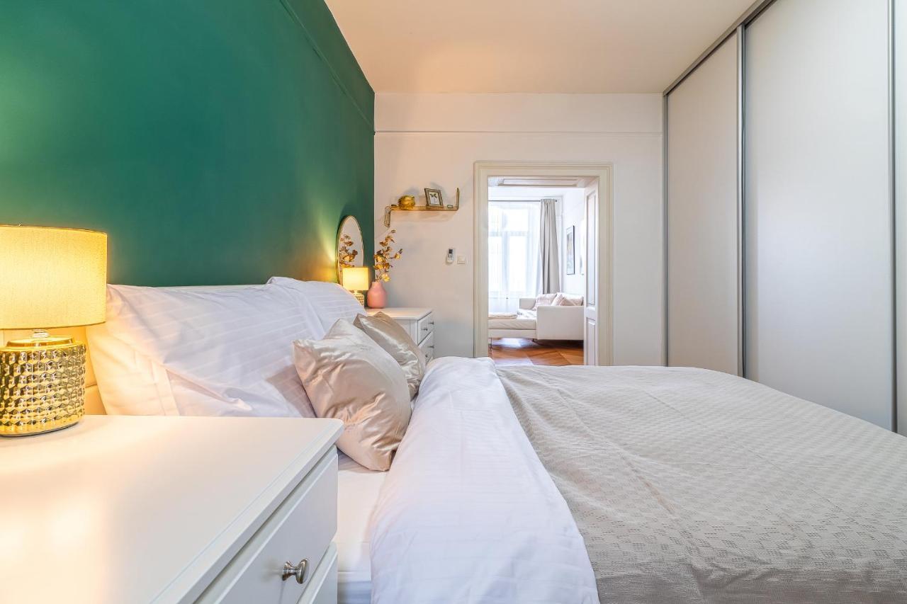 Trendy Apartment In Central Bratislava Extérieur photo