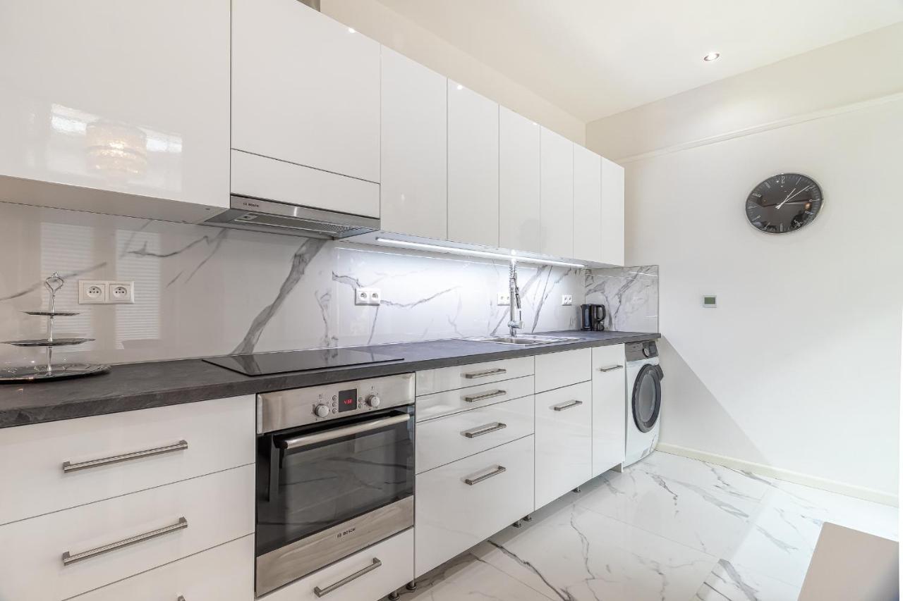 Trendy Apartment In Central Bratislava Extérieur photo